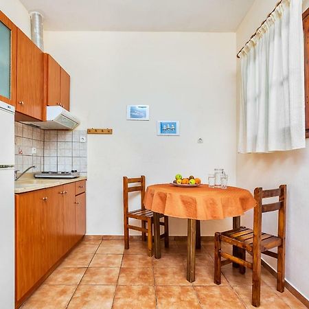 Xenios Loutra Village Karnagio 외부 사진