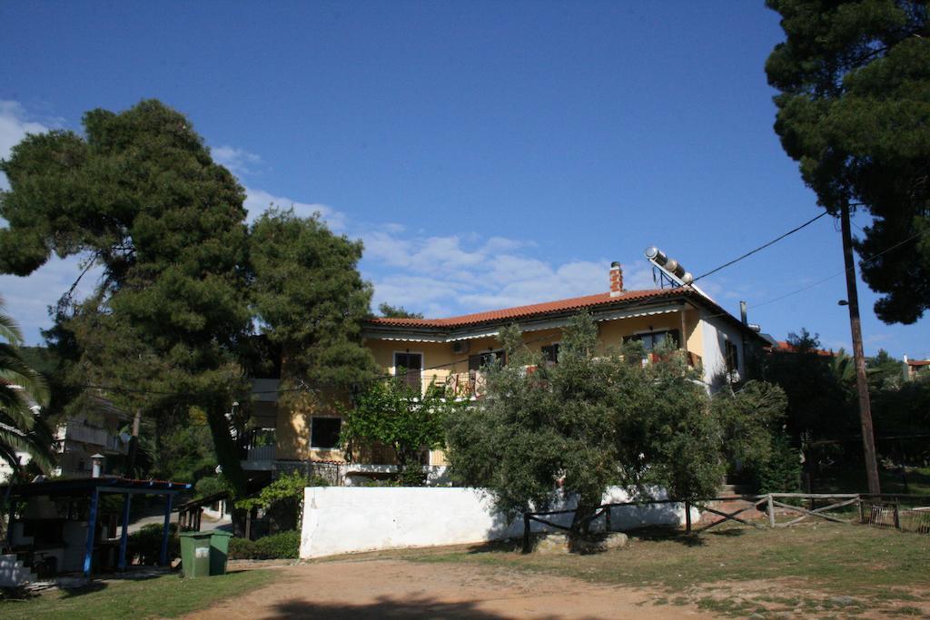 Xenios Loutra Village Karnagio 외부 사진