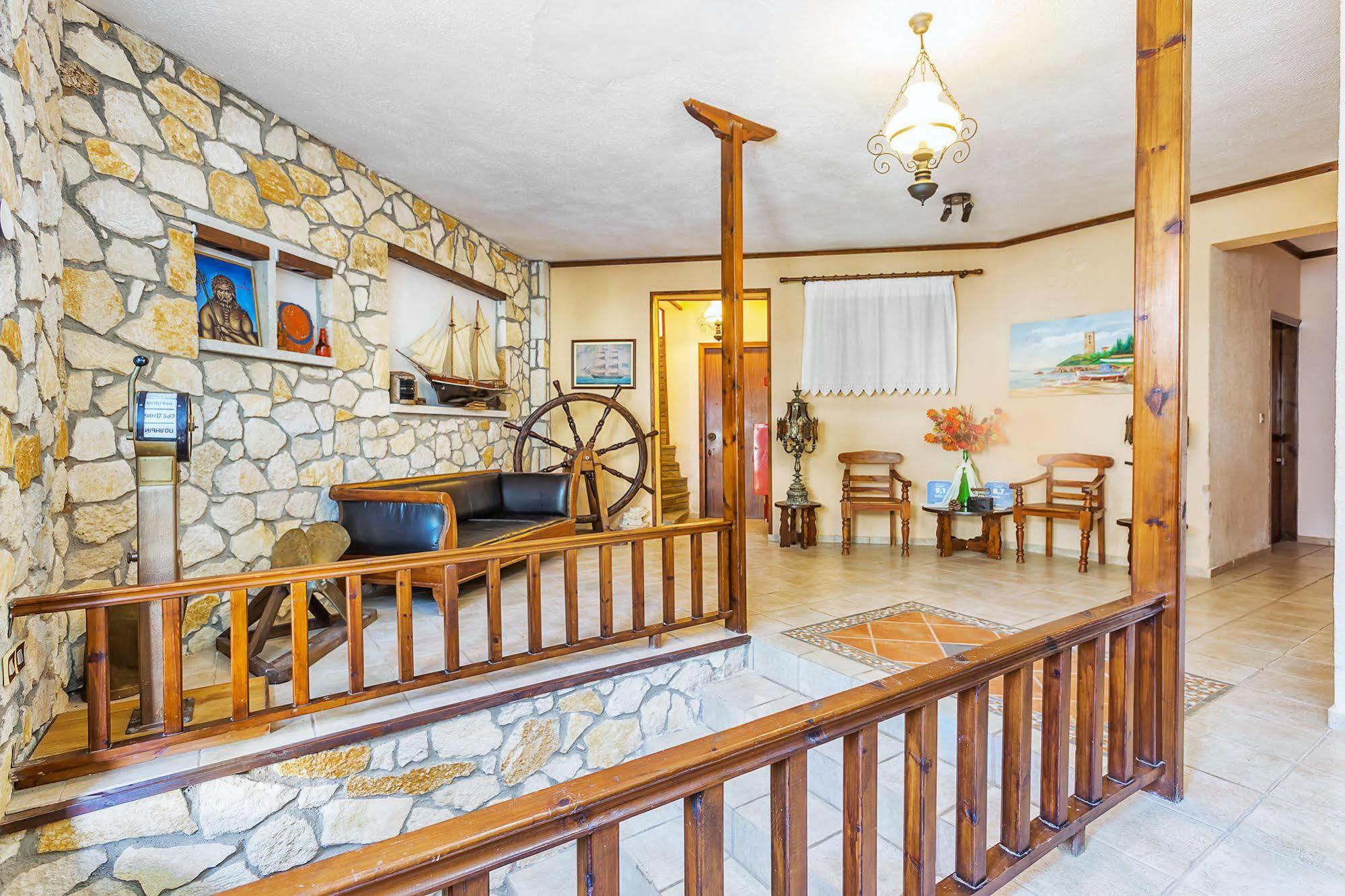 Xenios Loutra Village Karnagio 외부 사진